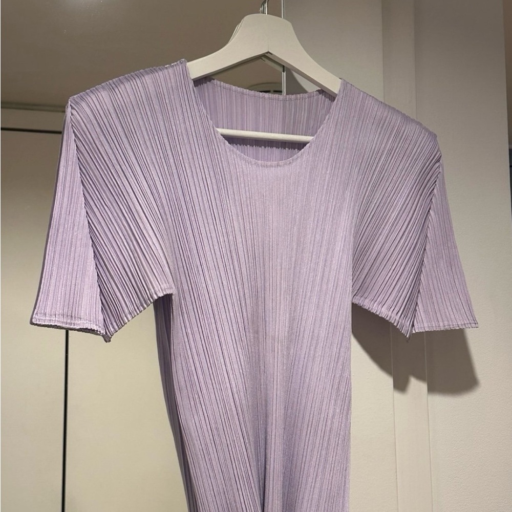 Issey Miyake Pleats please Lilac Short-Sleeve Top sz. 3 - Picture 2 of 3